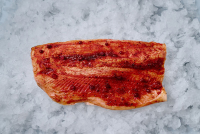 Филе форели в брусничном маринаде (вес 200 гр. -400 гр.)